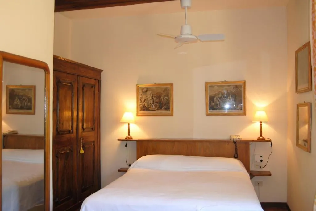 Rovezzano B&B Florence 3*,